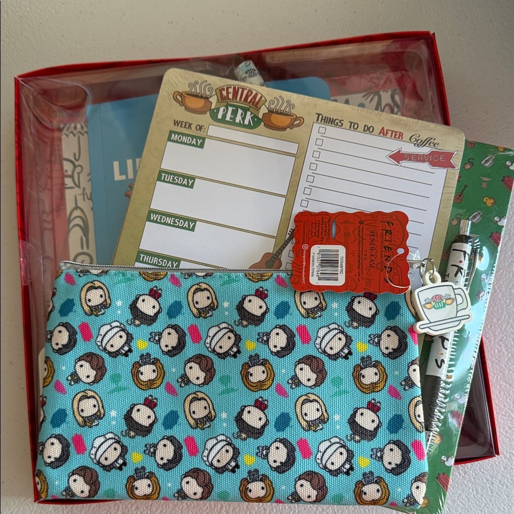 Friends Themed Stationery Set - Multicolor